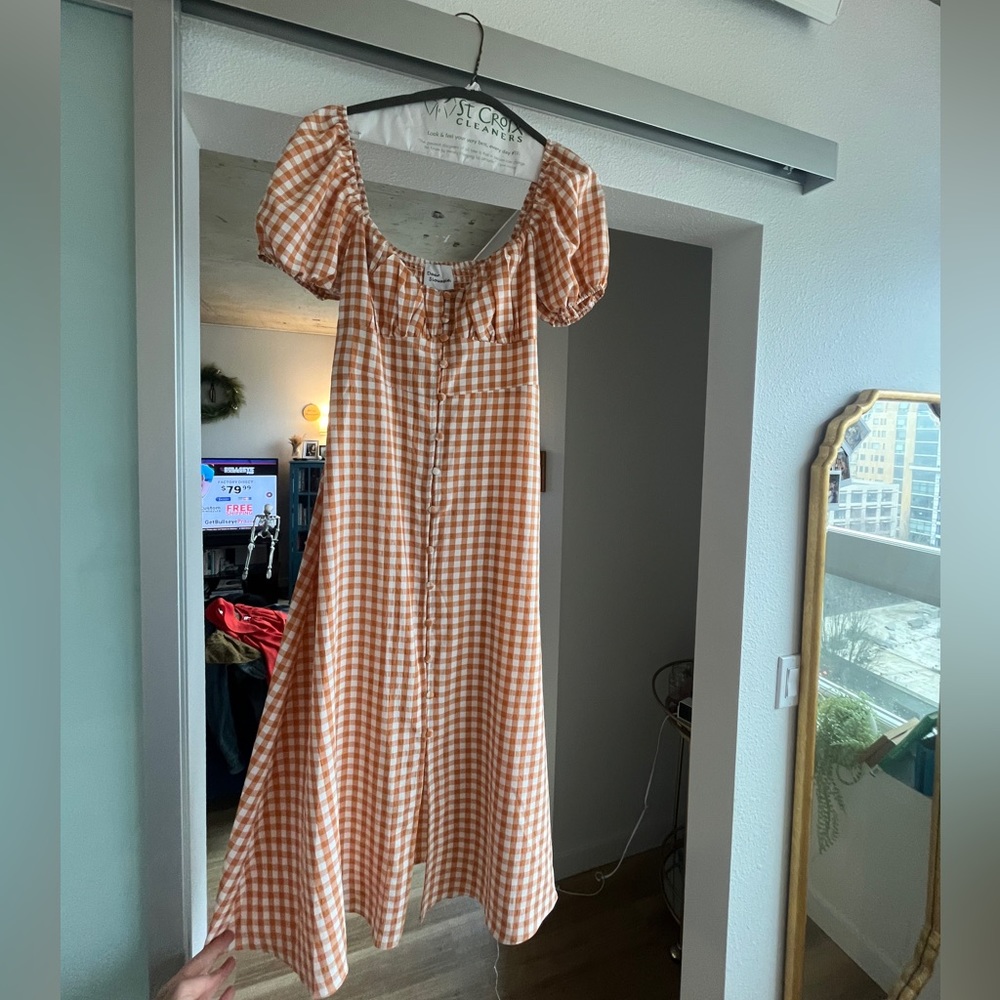 Checkered orange puff sleeve maxi dress